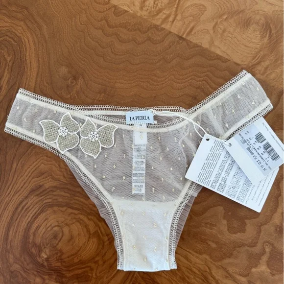 La Perla Cream Lace Panties with Sheer Panels - Picture 2 of 2